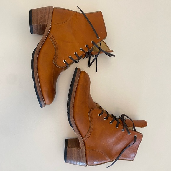 Women’s Red Wing Tan Lace Up Herled Boots with Stitched...